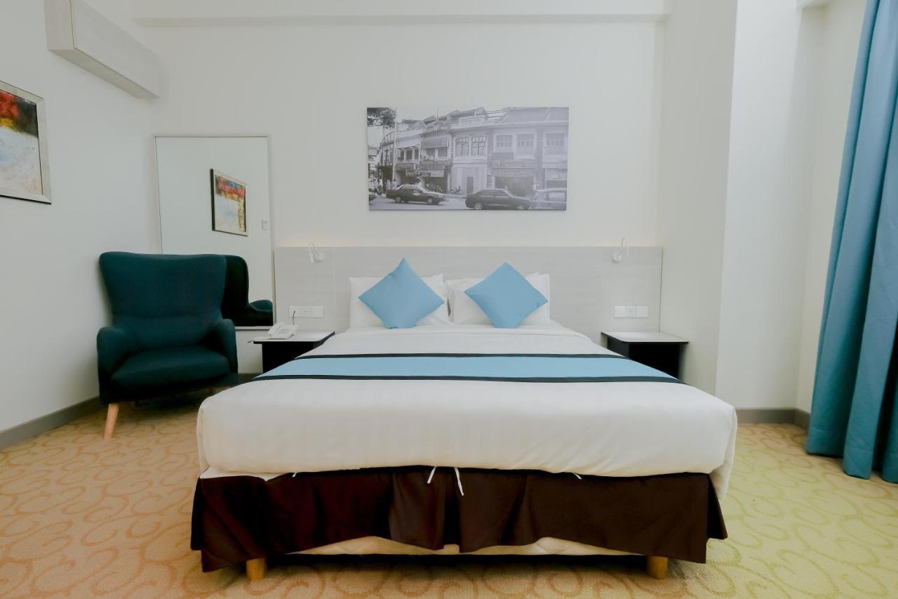 Standard Triple Room - No Window,1200385480:JPEG